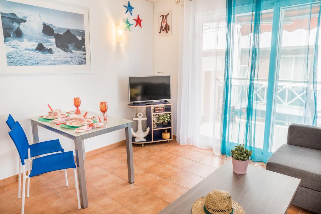 Apartamento En ซาลอว์ ภายนอก รูปภาพ